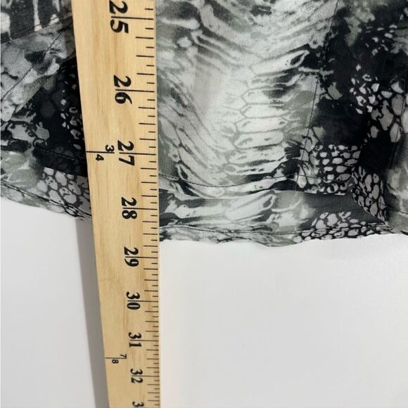 CAbi Python Snake Print Sheer Button Top
Chiffon Women's Blouse - Picture 11 of 12